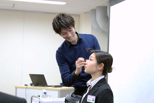 【クリスチャンディオール】企業説明☆20180130